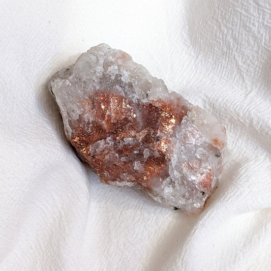 [SU05] Raw Sunstone with Biotite 太陽石黑雲母原石