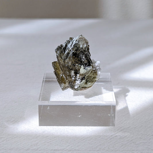 [EP07] Epidote with Byssolite and Albite mini specimen, Pakistan