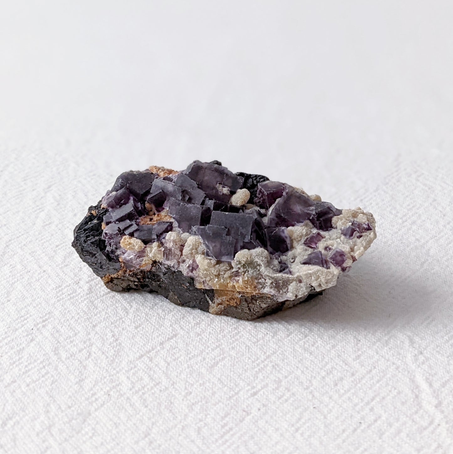 [FL18] Inner Mongolia Purple Fluorite w Galena Pyrite Wolframite 內蒙紫螢石黑鎢方鉛黃鐵礦共生