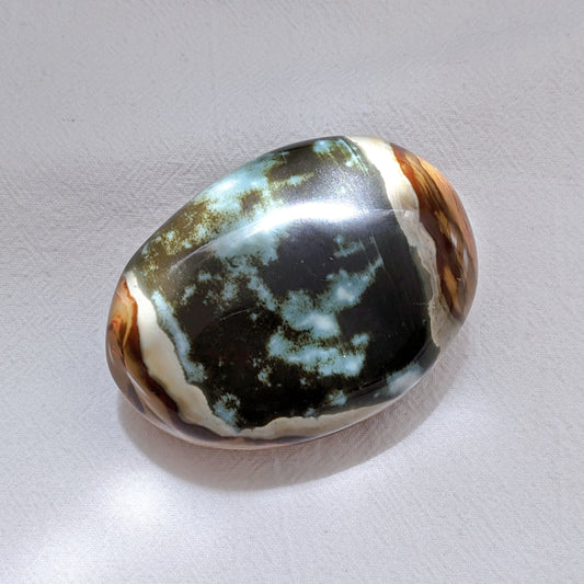 [PJ04] Polychrome Jasper Palm Stone