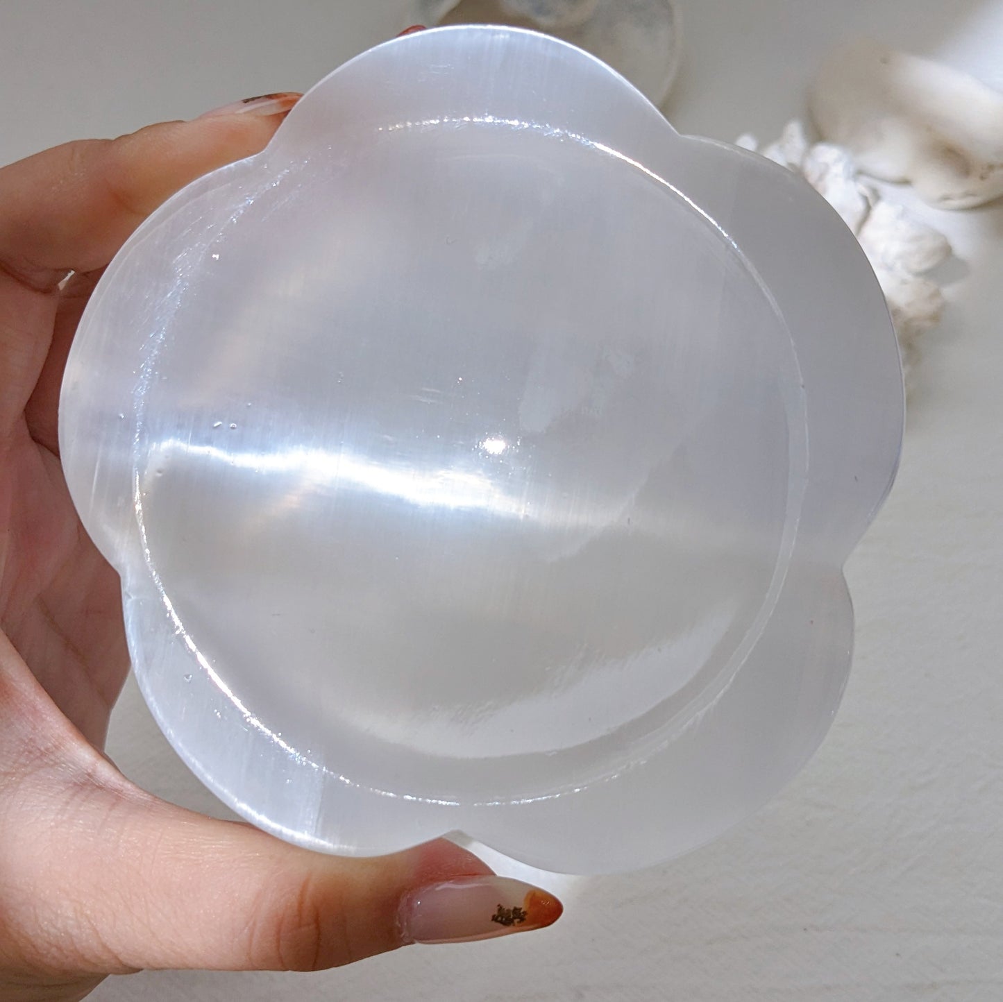 [SEPL08] Flower Selenite Plate