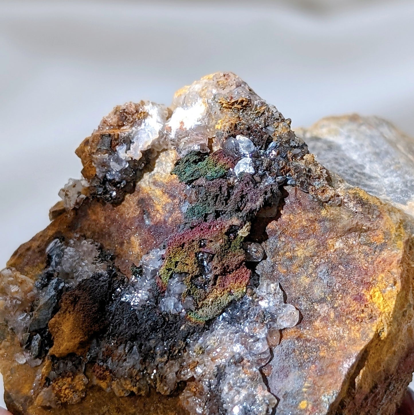 [GO01] Goethite ps. Barite with iridescent Goethite and Calcite, USA