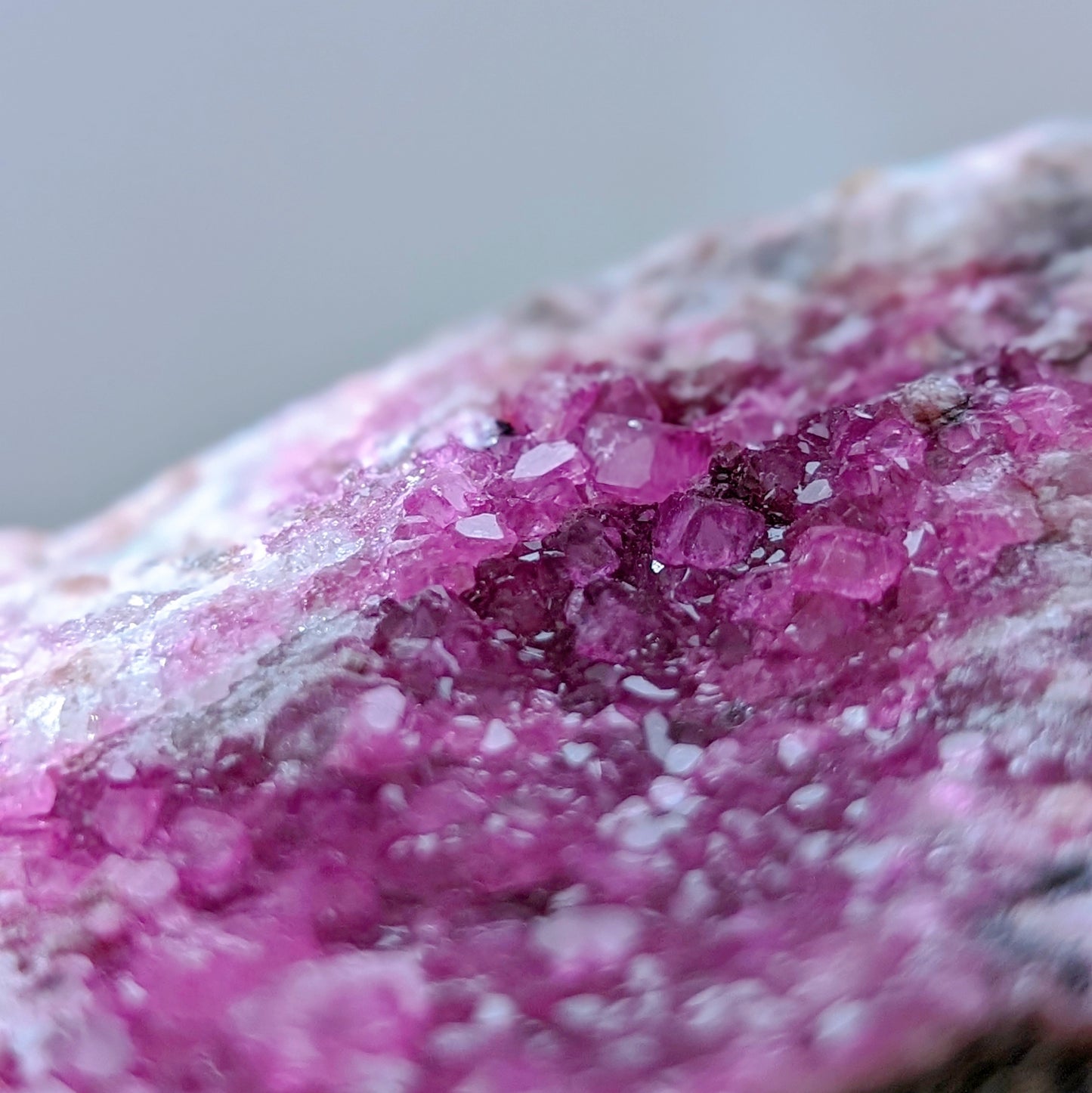 [CC06] Neon Magenta Cobaltocalcite with Malachite, Congo