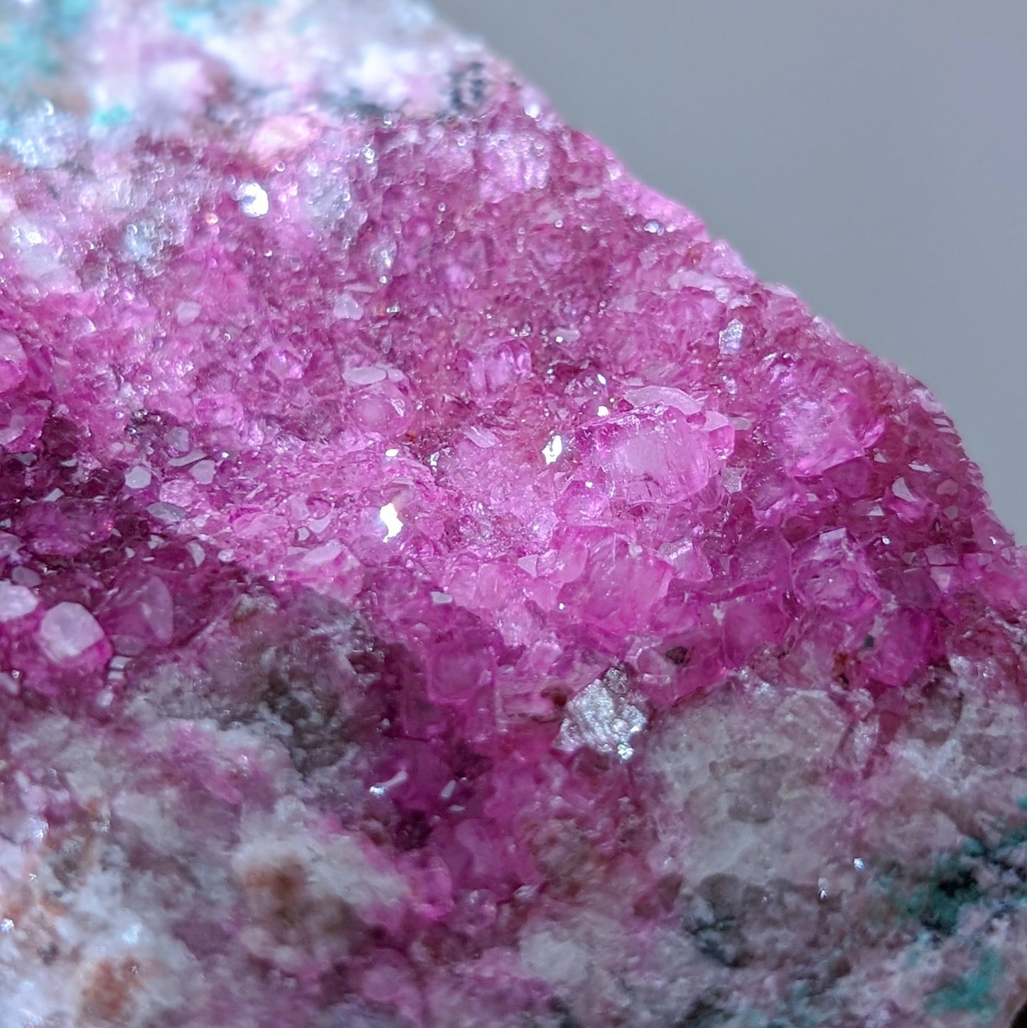 [CC06] Neon Magenta Cobaltocalcite with Malachite, Congo