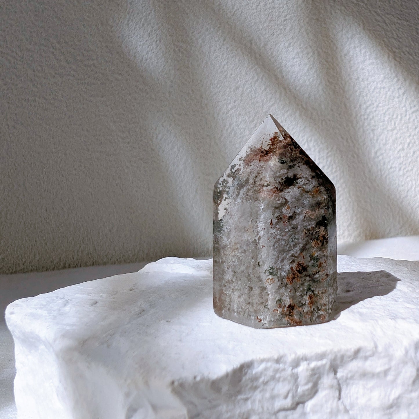 [LD07] Clear Quartz with Lodolite mini obelisk 幽靈水晶小柱