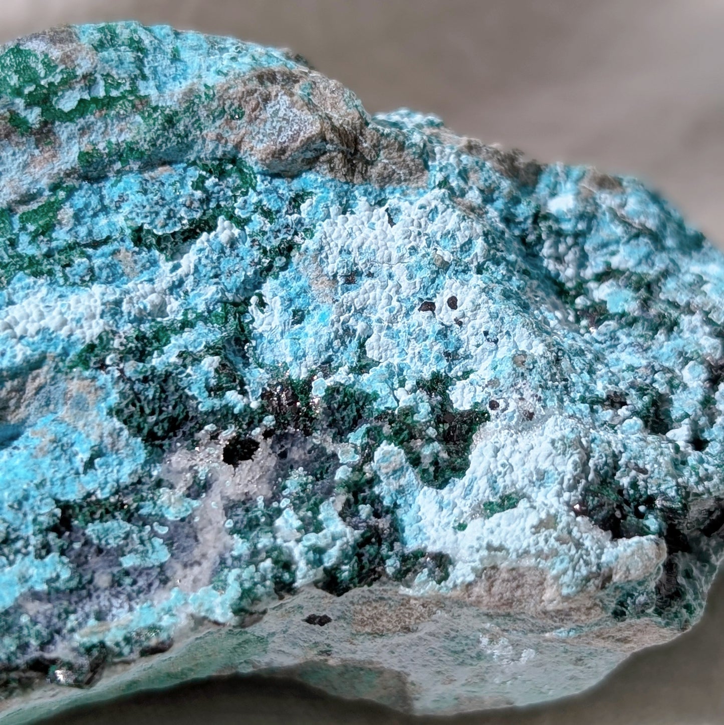 [CY06] Druzy Chrysocolla Malachite and Dioptase, Congo 孔雀礦硅孔雀礦翠銅礦水晶共生