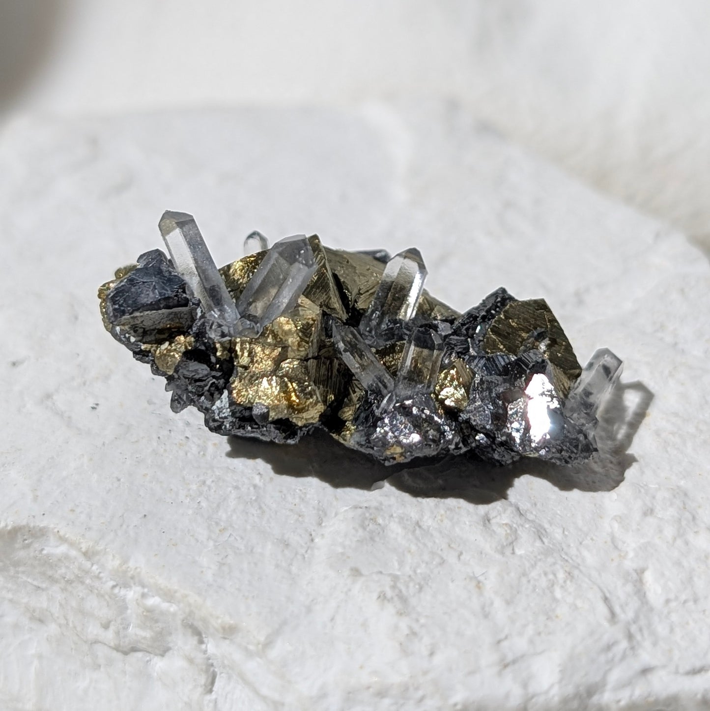 [GA07] Chalcopyrite, Galena with Quartz, Bulgaria 保加利亞黃銅礦方鉛礦白水晶共生