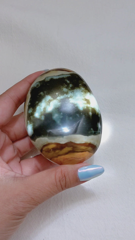 [PJ04] Polychrome Jasper Palm Stone