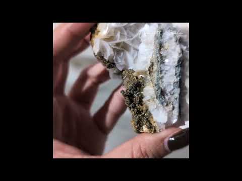 贝壳光 7cm×5m 100cm/loop 花园步径 Shell Shape Calcite Specimen 貝殼方解石– Moonpath Stones