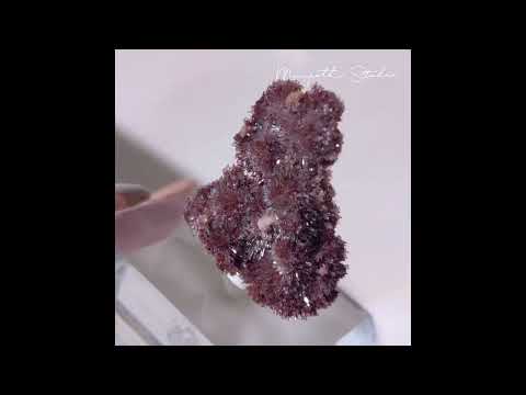 [CR12] Creedite flower on matrix 紅幽靈氟鋁石膏花