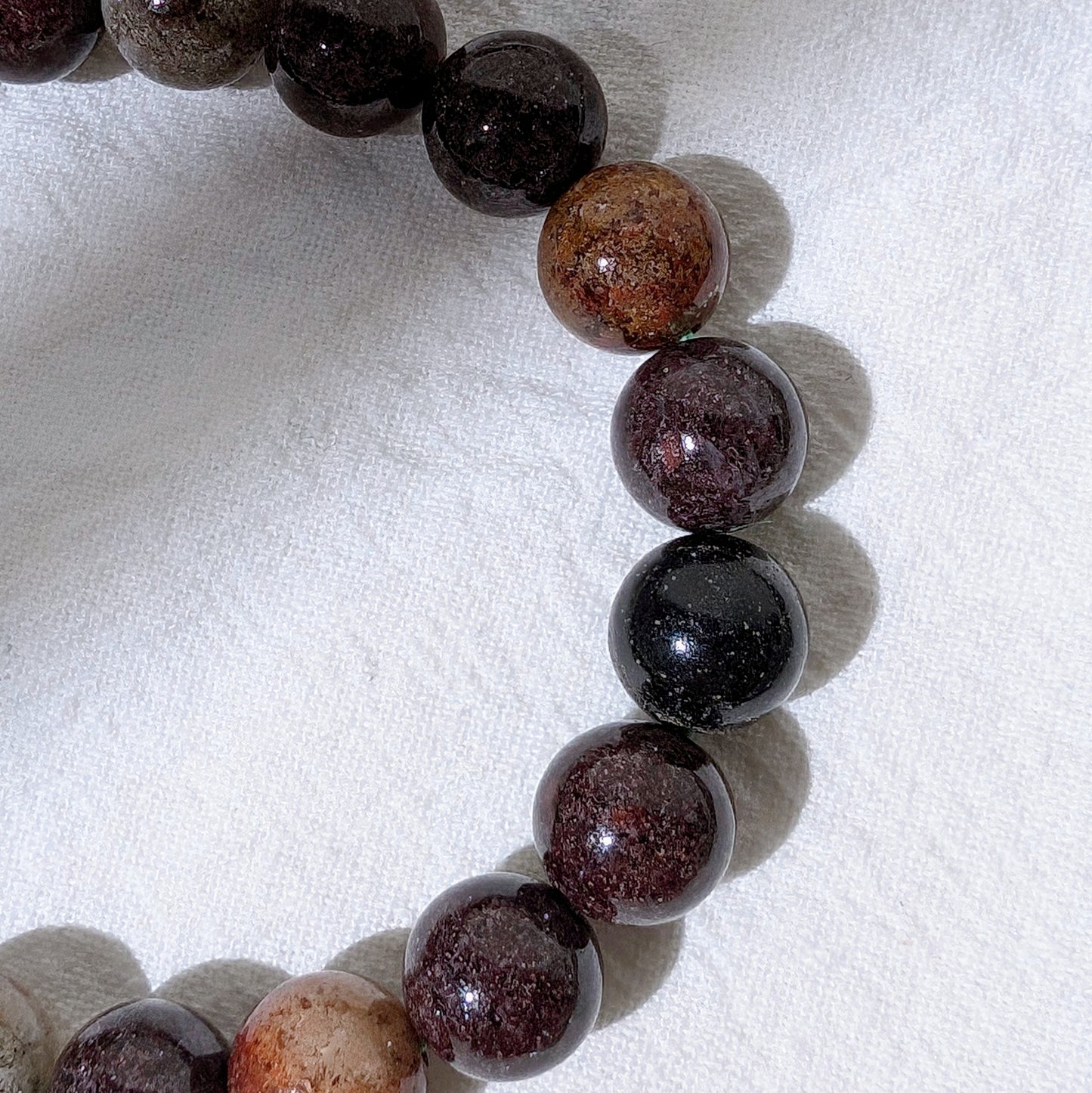 [MBLD07] Red White Lodolite Beaded Bracelet 滿盆紅白幽靈手串 10mm