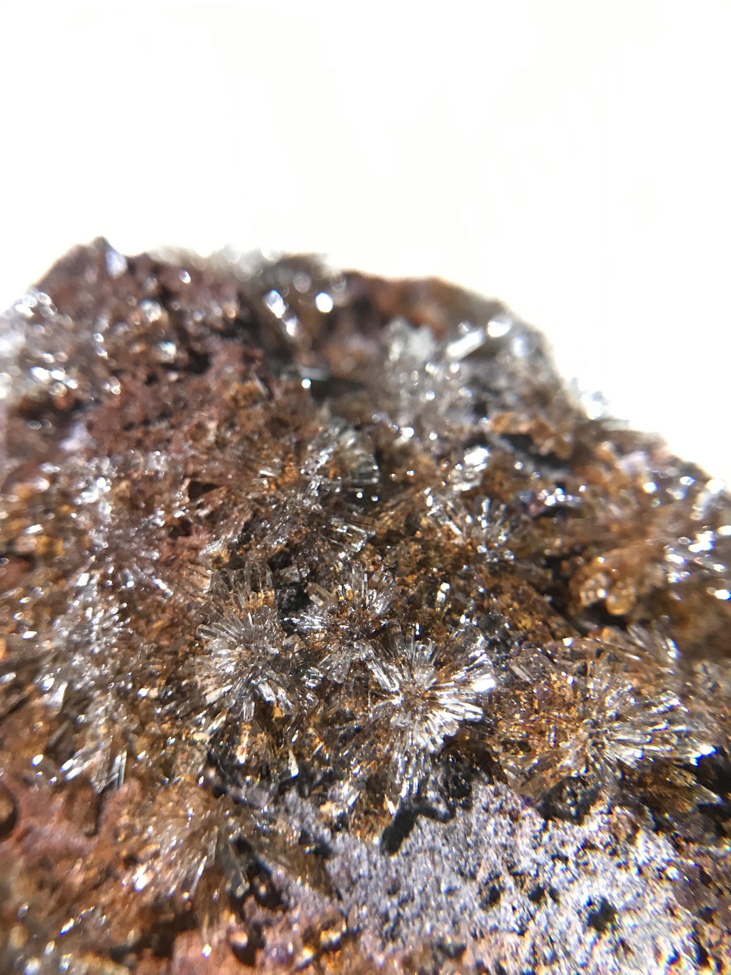 [CR11] Creedite flower on matrix 氟鋁石膏花