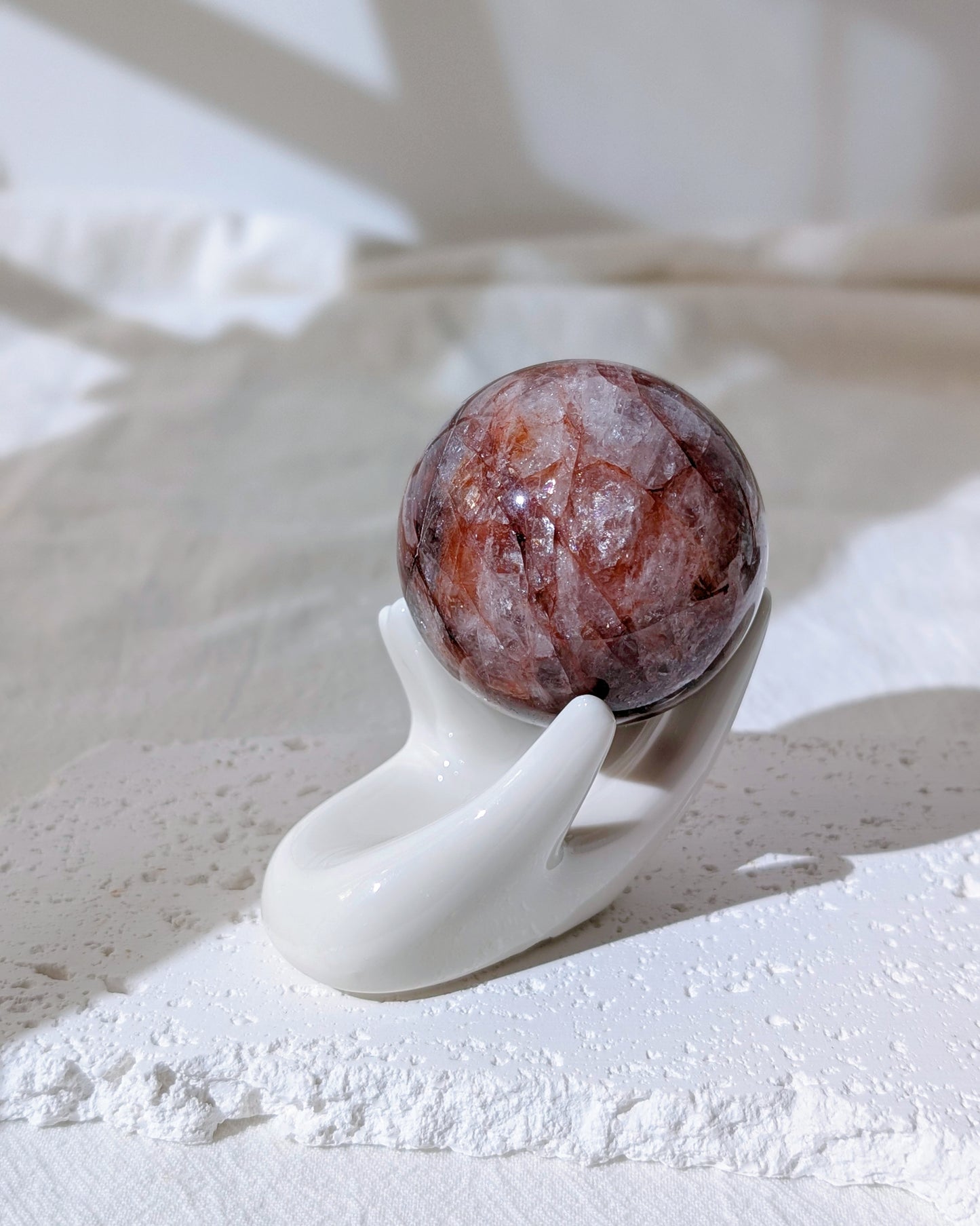 [SPFI02] Hematite Quartz Sphere 5cm with acrylic stand 彩虹赤鐵礦水晶球連膠底座