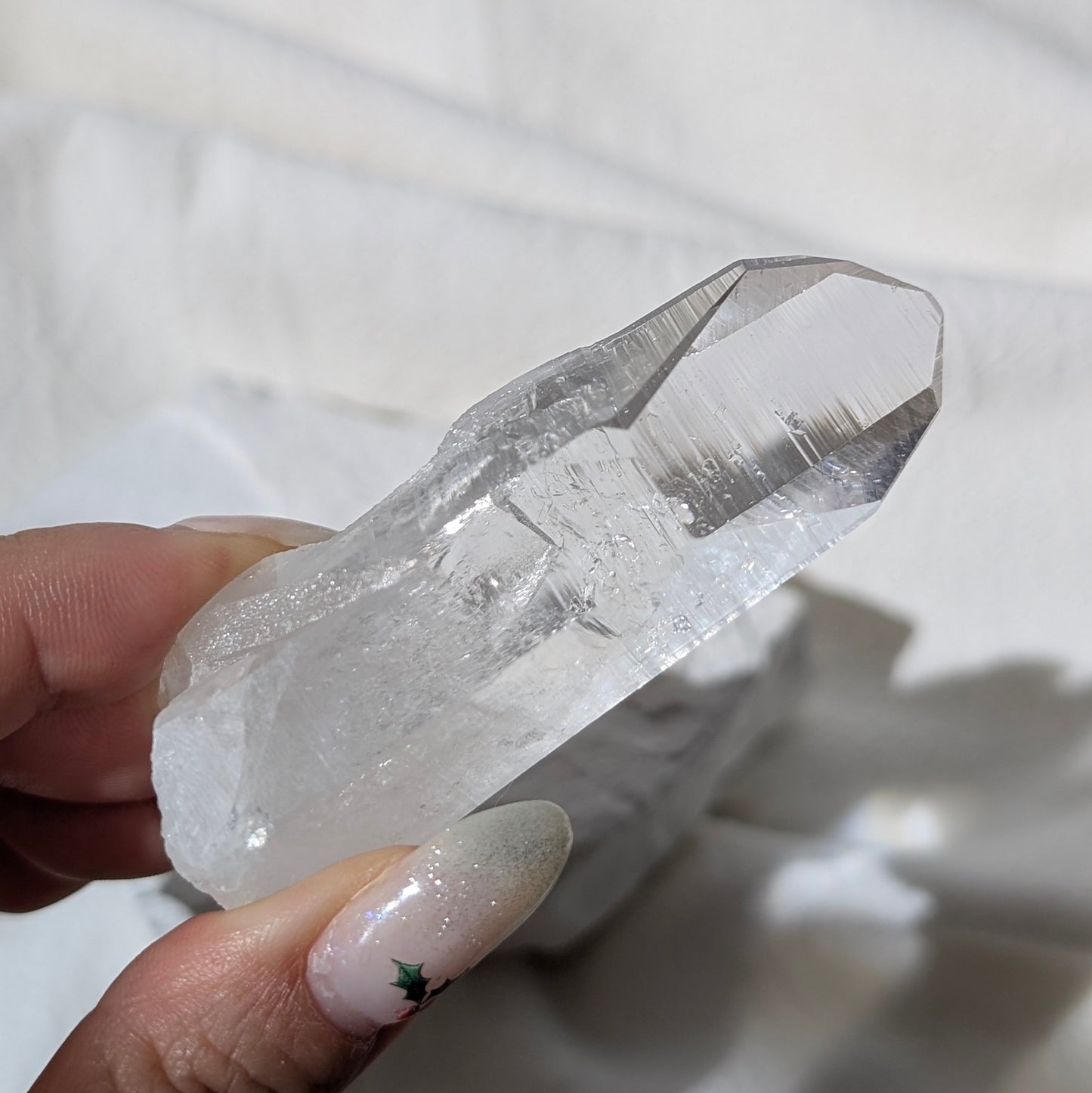 [LE11] High grade Lemurian Seed Quartz with rainbow, Colombia