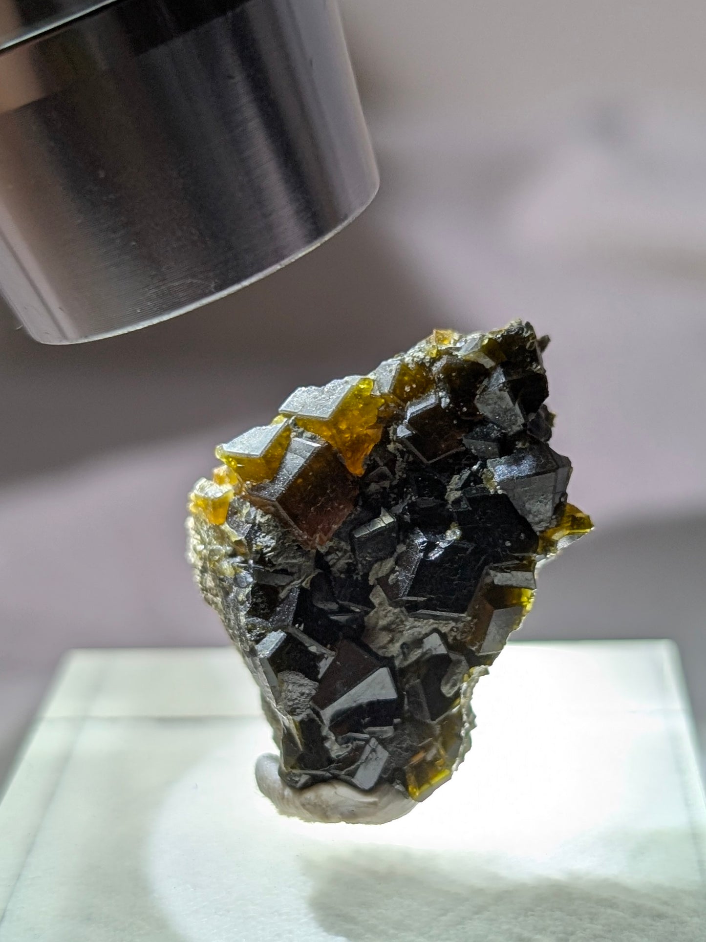 [GG03] Green Grossular Garnet mini specimen 內蒙綠石榴石小礦標