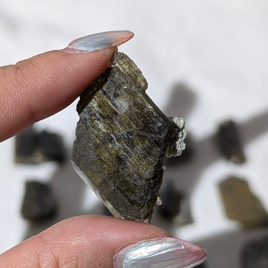 Gemmy Epidote 15pcs lot, Pakistan 高品綠簾石