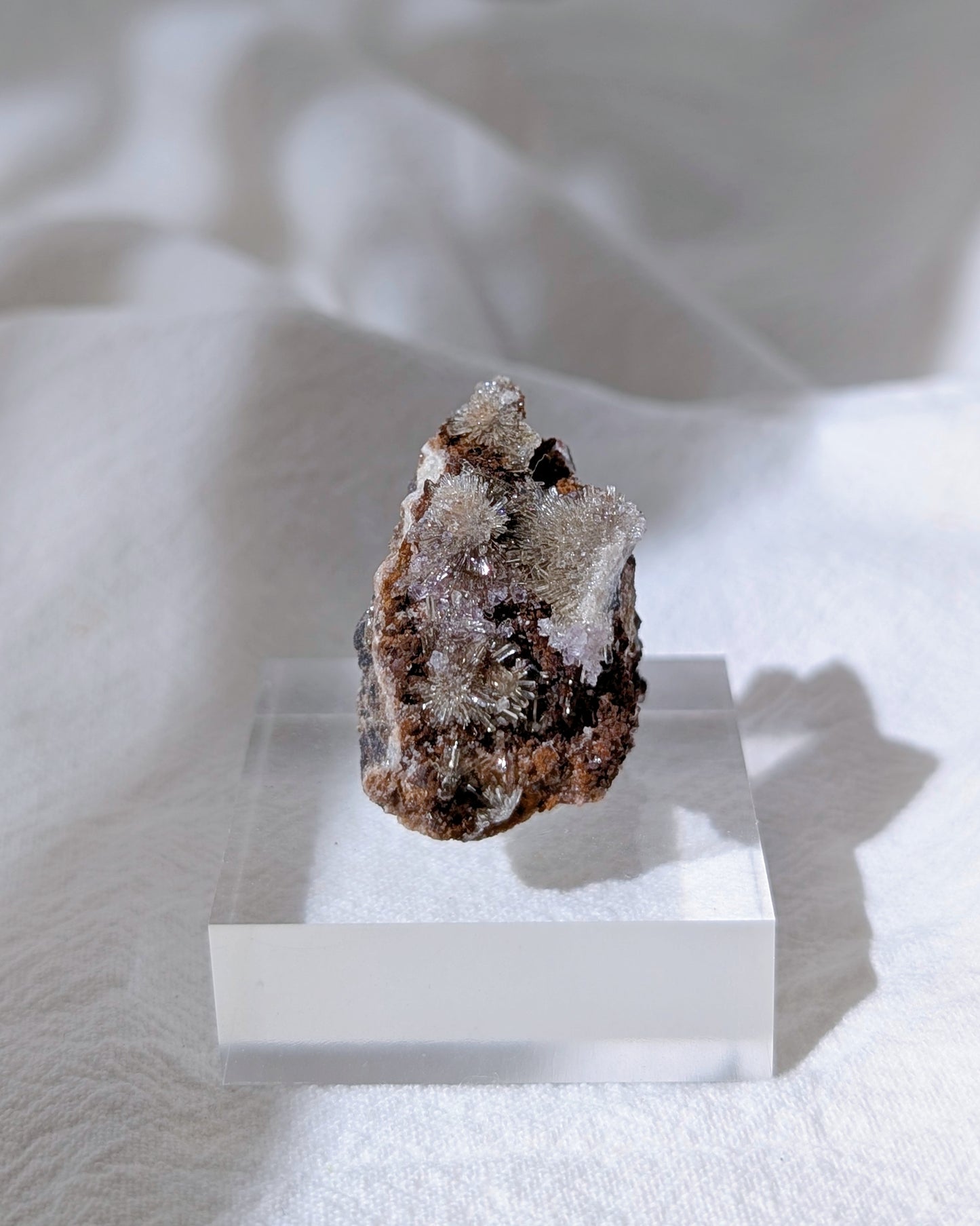 [CR09] Creedite flower specimen 氟鋁石膏花