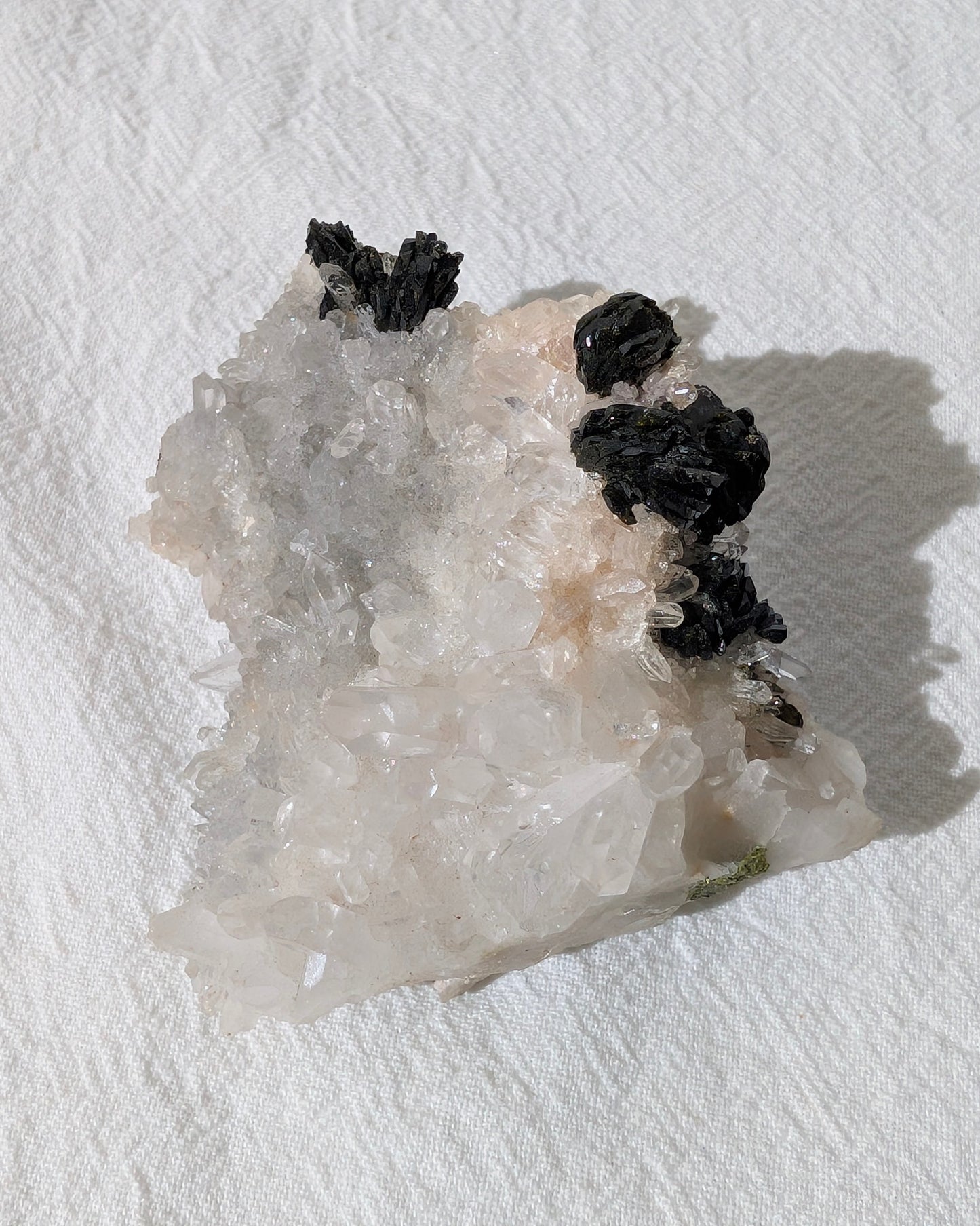 [EP09] Epidote with Clear Quartz 綠簾石水晶共生(花園水晶)