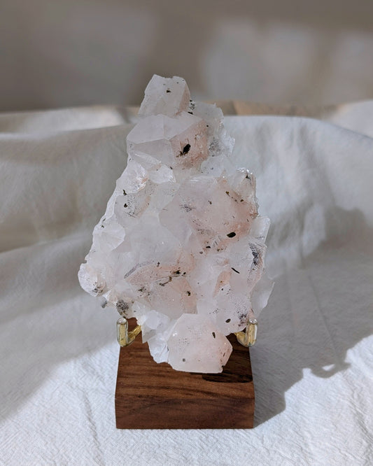 [AY03] Garden Amethyst with Epidote and Hematite (Record keeper) 紫水晶綠簾石赤鐵礦共生