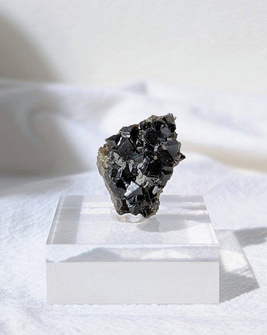 [GG03] Green Grossular Garnet mini specimen 內蒙綠石榴石小礦標