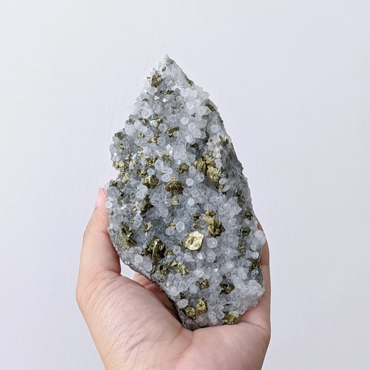 [CH01] Quartz with Chalcopyrite 黃銅礦水晶共生