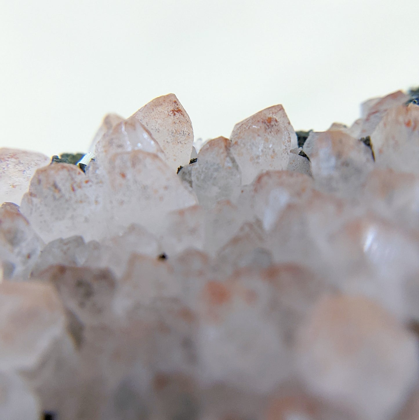 [QZ02] Quartz with Chalcopyrite and Hematite 黃銅礦赤鐵水晶共生