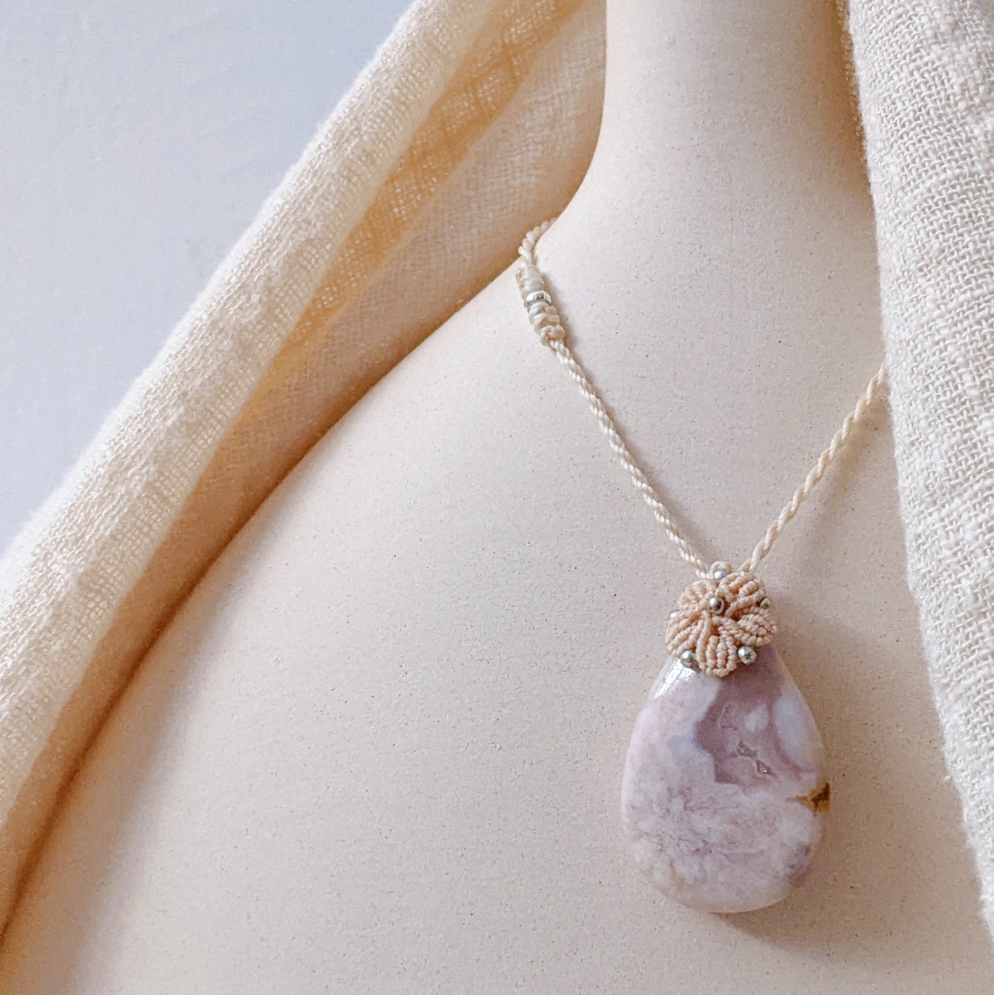 [MMFA01] Flower Agate Pendant Macrame Long Necklace 櫻花瑪瑙吊咀編織長頸鍊