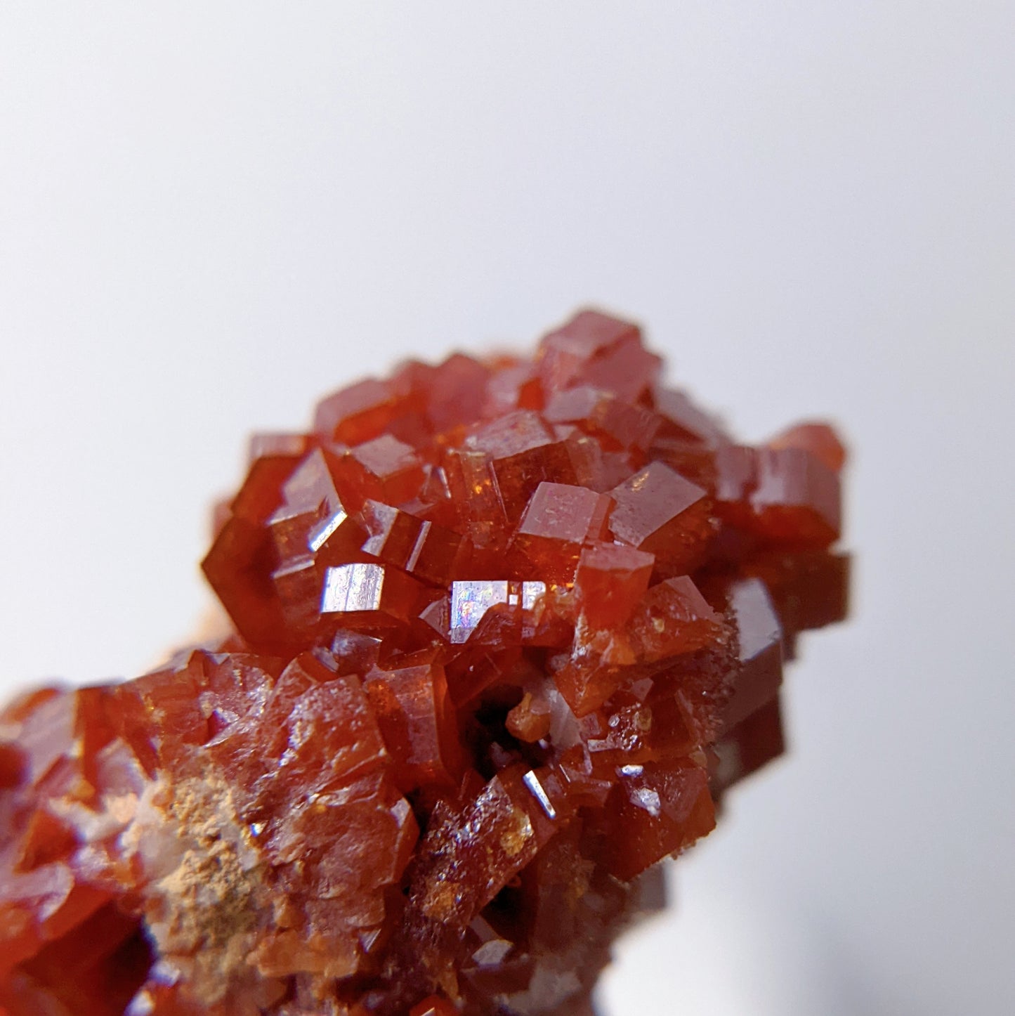 [VD03] High Grade Vanadinite on White Barite 精品摩洛哥釩鉛礦重晶石共生