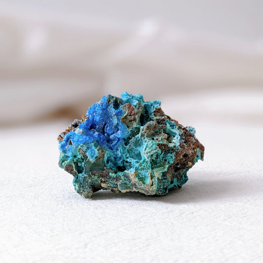 [CY03] Chrysocolla Gibbsite 矽孔雀透藍三水鋁共生