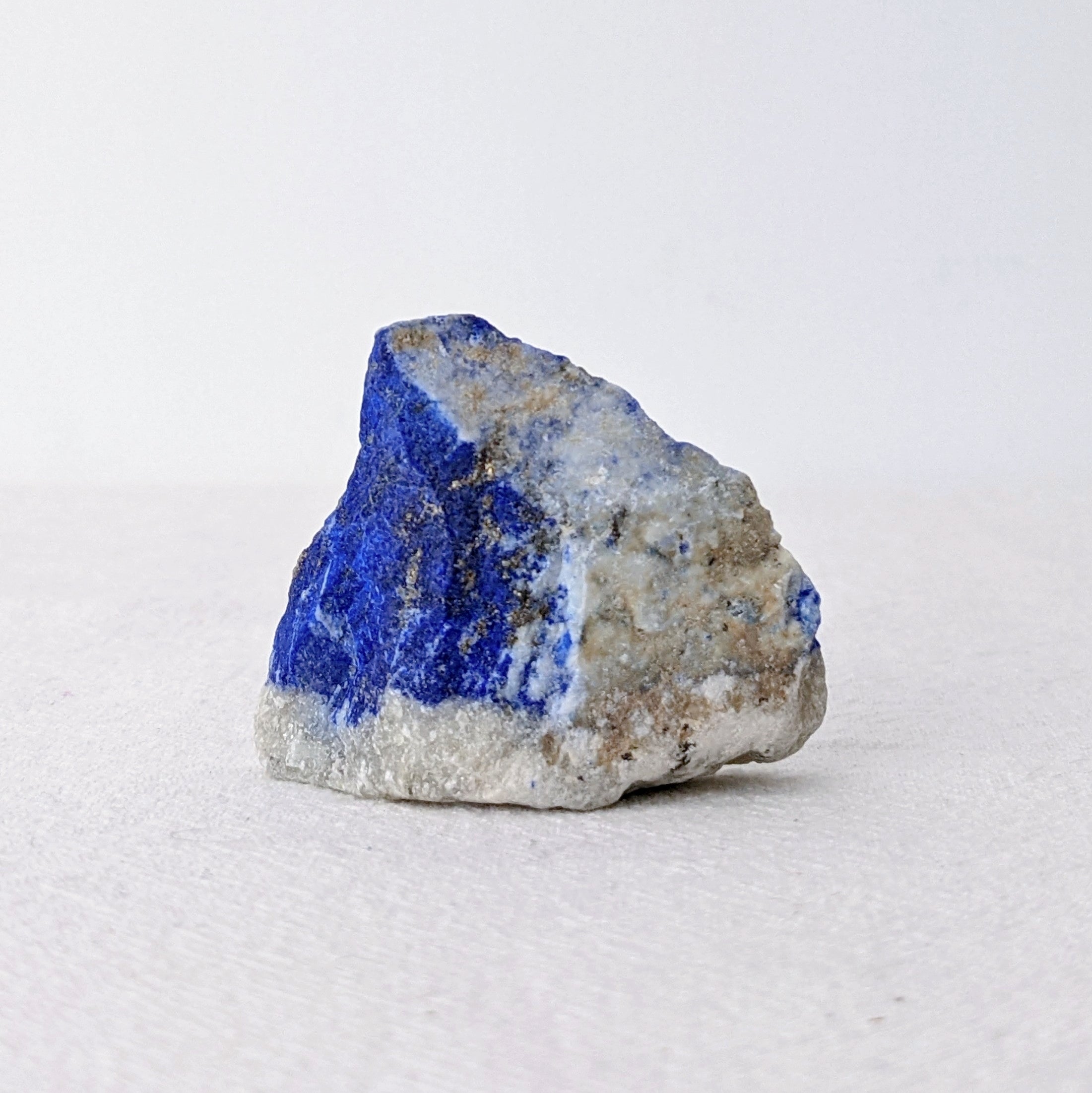 High Quality Raw Lapis Lazuli 老礦青花紋青金石原石– Moonpath Stones
