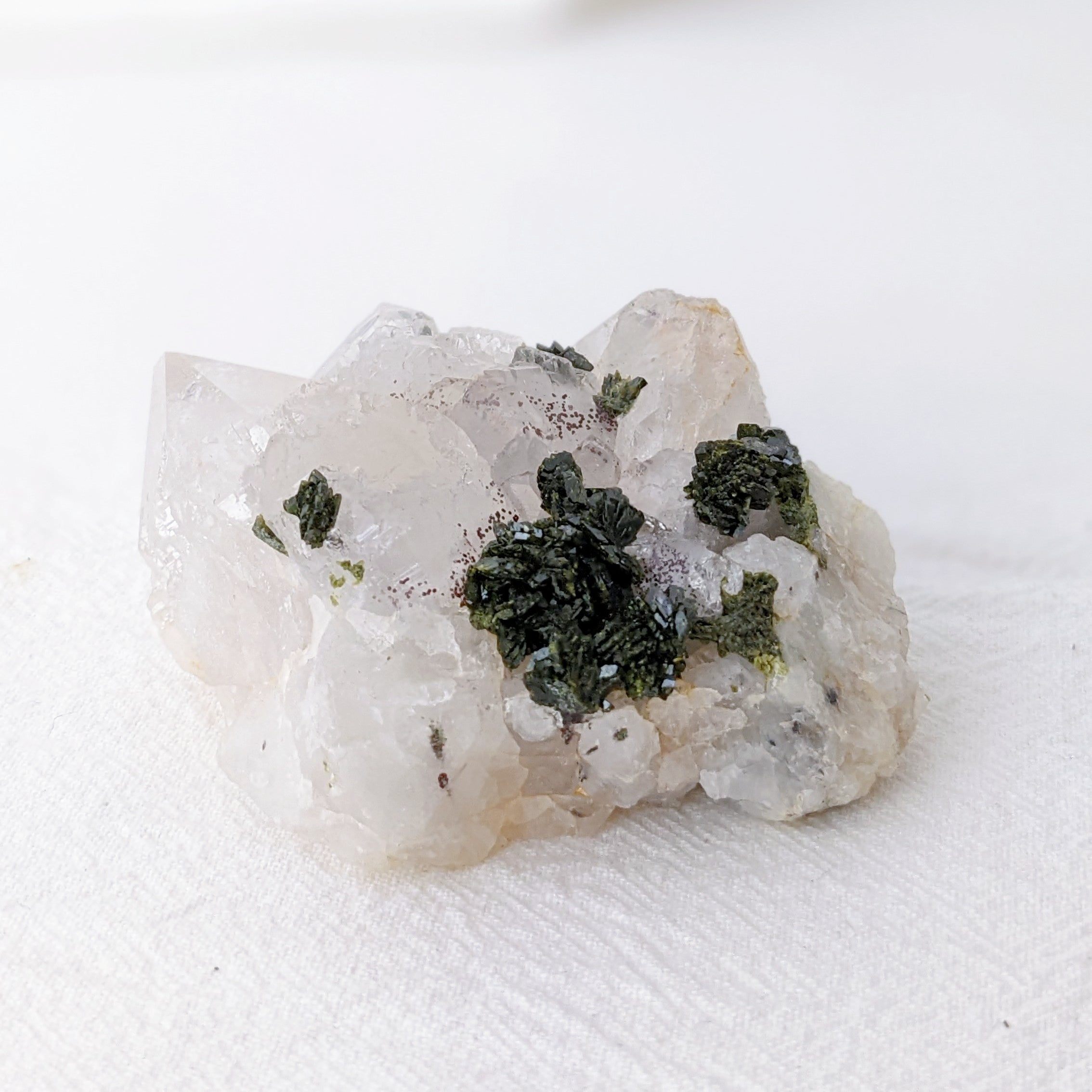 [EP06] Epidote with Clear Quartz 綠簾石水晶共生(花園水晶)