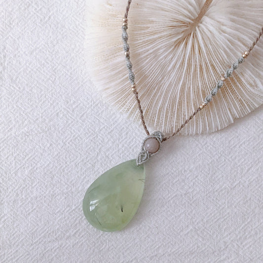 [MMPR01] Prehnite Pendant Macrame Long Necklace 葡萄石吊咀編織長頸鍊