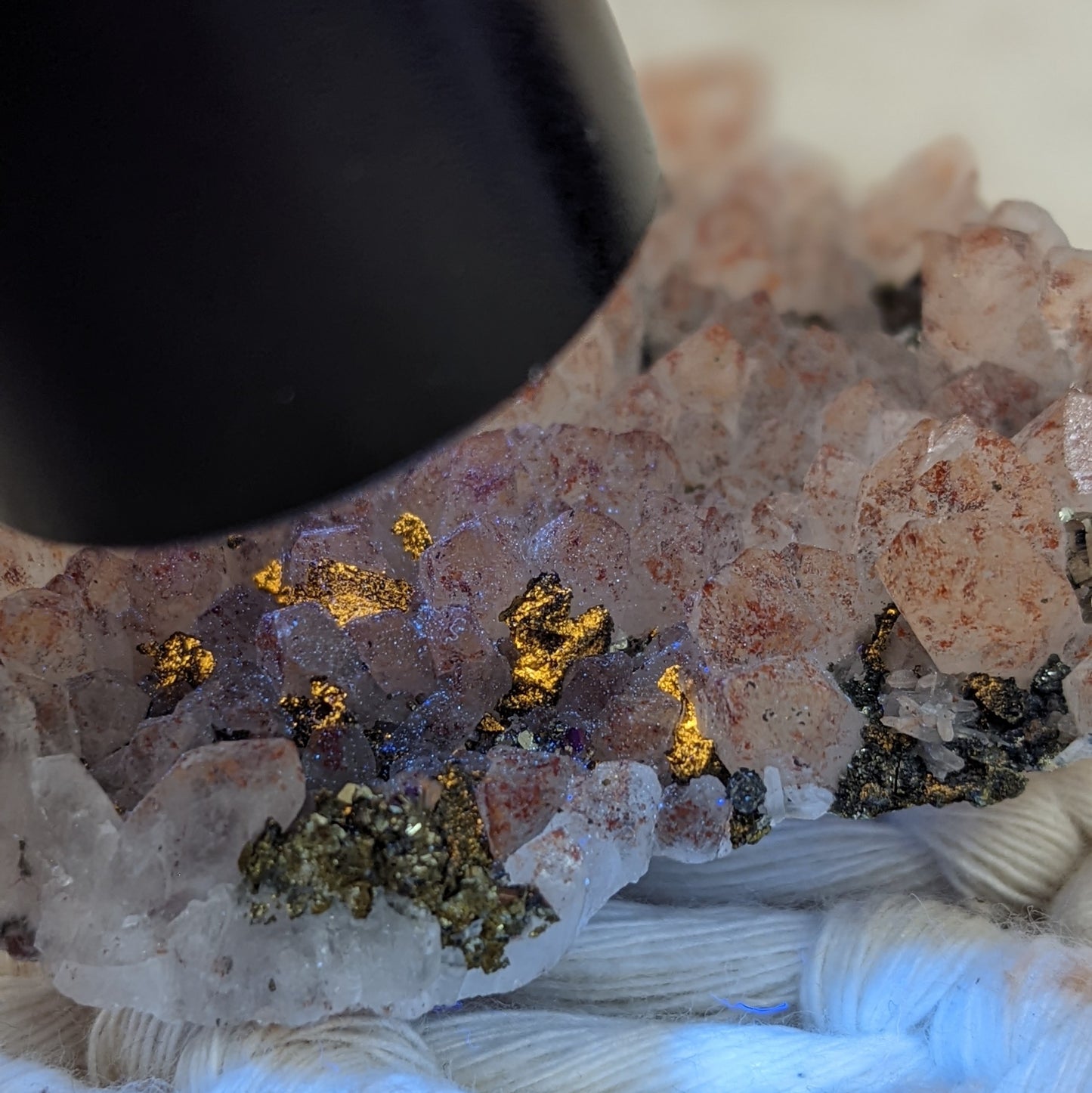 [QZ02] Quartz with Chalcopyrite and Hematite 黃銅礦赤鐵水晶共生