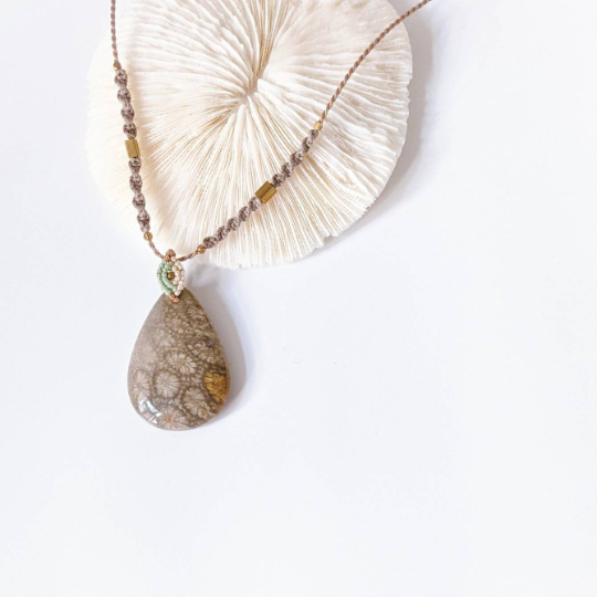 [MMFC01] Fossil Coral Pendant Macrame Long Necklace 珊瑚玉吊咀編織長頸鍊